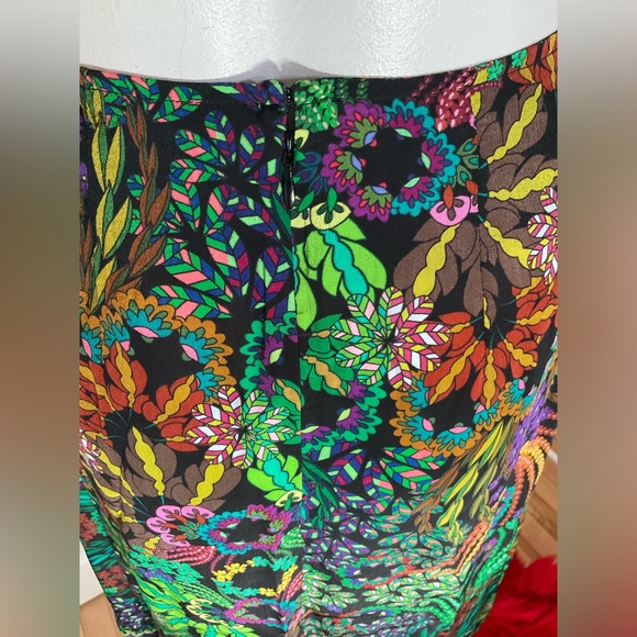 🛑🛑🛑COLOURFUL SKIRT 🌸 - Picture 5 of 9